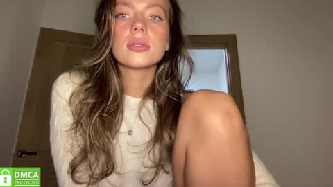 Snapshot of angel_from_sky chatting on 10/06/25, 12:57 Greetings Jess online show from 10/06/25, 12:57