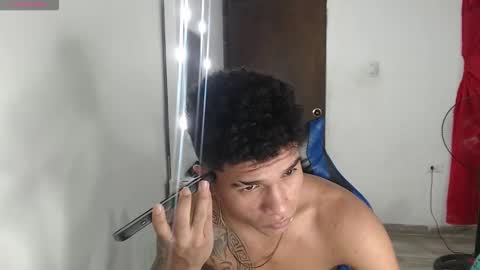 Snapshot of angel_latinguy chatting on 10/13/25, 06:02 Angel online show from 10/13/25, 06:02