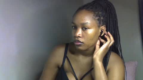 angel_mia5 online show from 06/14/26, 02:24