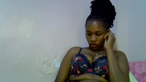 angel_mia5 online show from 07/28/26, 03:54