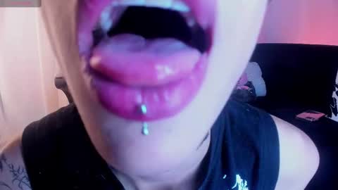 Angel online show from 09/27/25, 04:39