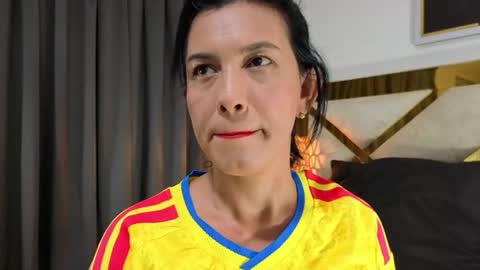 Nicolle  online show from 06/23/26, 10:57