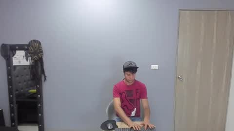 Snapshot of angel_schiavone chatting on 09/10/25, 12:05 angel_schiavone online show from 09/10/25, 12:05
