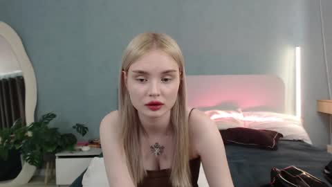 Angela online show from 06/02/26, 06:15
