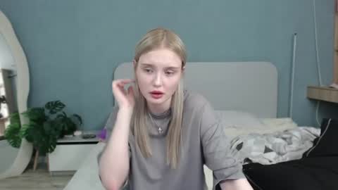 Angela online show from 07/27/26, 10:11