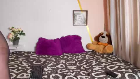 Snapshot of angel_shiny chatting on 10/28/25, 07:05 Angel online show from 10/28/25, 07:05