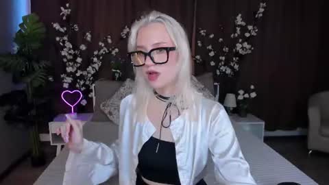Angelica online show from 06/20/26, 01:58