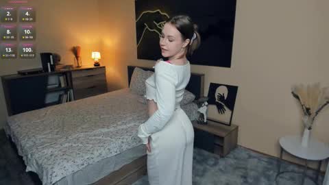 Snapshot of angel_to_burn chatting on 10/03/25, 07:27 SofiaSofi online show from 10/03/25, 07:27