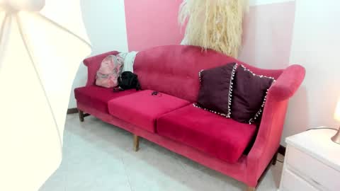 Snapshot of angel_velvet_ chatting on 10/16/25, 12:28 angel_velvet_ online show from 10/16/25, 12:28