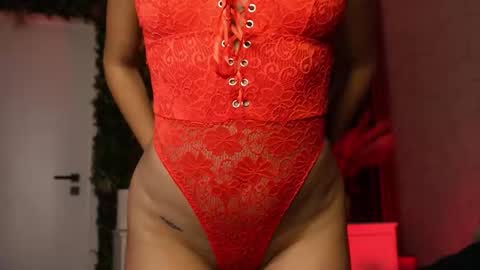 Anysia online show from 11/28/25, 08:33