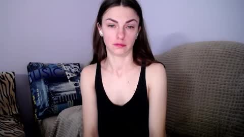 Snapshot of angel_zoe77 chatting on 11/08/25, 12:05 Zoe online show from 11/08/25, 12:05