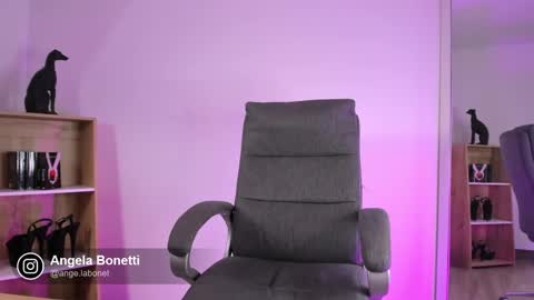 Angela Bonetti online show from 03/07/25, 12:37