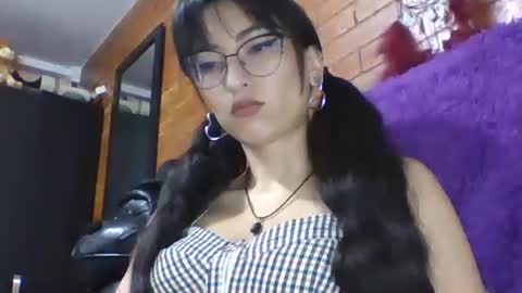  Angela  online show from 12/18/25, 06:36