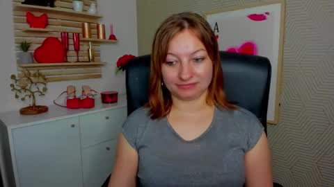 Angela online show from 05/06/26, 05:35