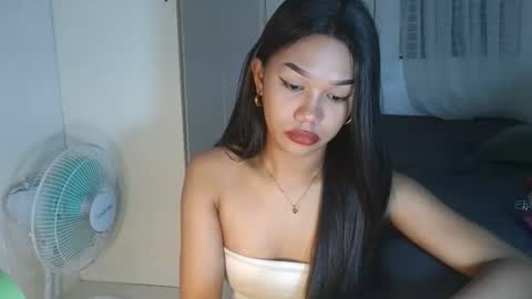 Snapshot of angela_star888 chatting on 01/19/26, 01:37 angela_star888 online show from 01/19/26, 01:37
