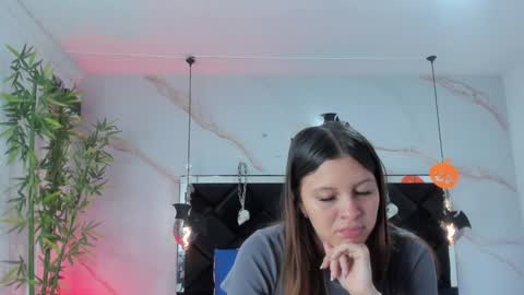 ANGELA online show from 10/28/25, 12:09