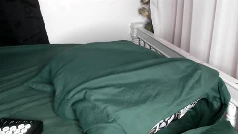 ANGELA online show from 09/22/25, 05:31