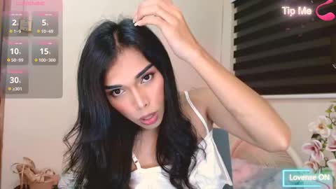SENORITA online show from 12/18/25, 02:01