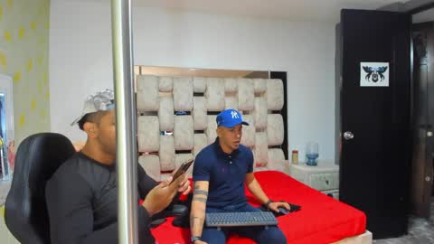 Angel And Cris online show from 09/10/25, 12:16