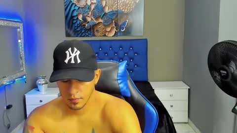 Angel And Cris online show from 10/20/25, 12:27