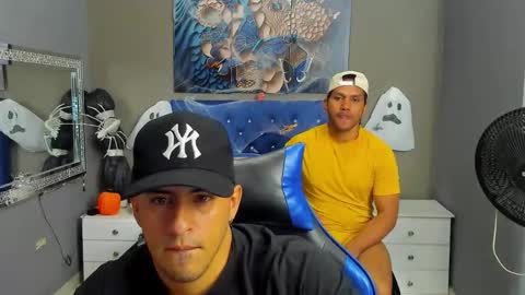 Angel And Cris online show from 10/25/25, 12:23