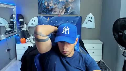 Angel And Cris online show from 10/29/25, 12:18