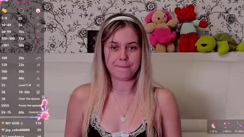 Darsi Anty online show from 11/28/25, 02:53