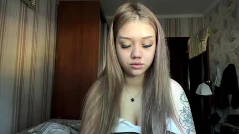 Angel online show from 05/20/26, 04:18