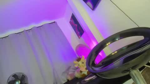 Snapshot of angelasantini chatting on 02/07/26, 09:18 Angela online show from 02/07/26, 09:18