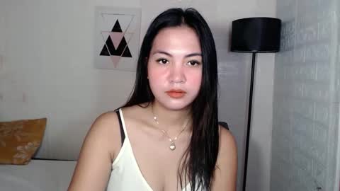 Snapshot of angelavida chatting on 10/19/25, 11:55 angel- i am new here please do understand that i only get naked on private room thank you online show from 10/19/25, 11:55