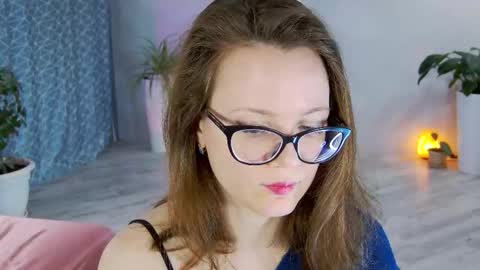 Snapshot of angelawhity chatting on 11/21/25, 12:59 Angela online show from 11/21/25, 12:59