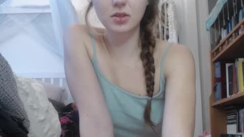 Snapshot of angelbabyvictoria chatting on 01/07/26, 09:39 Fern4Ever online show from 01/07/26, 09:39