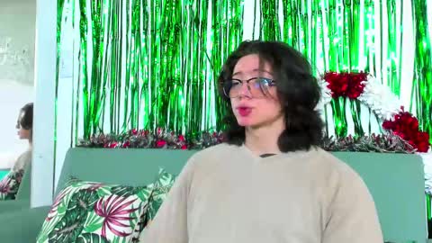 Angel Bennet online show from 12/21/24, 03:36
