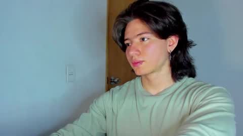 Snapshot of angelbennet_ chatting on 11/14/25, 10:40 Angel Bennet online show from 11/14/25, 10:40