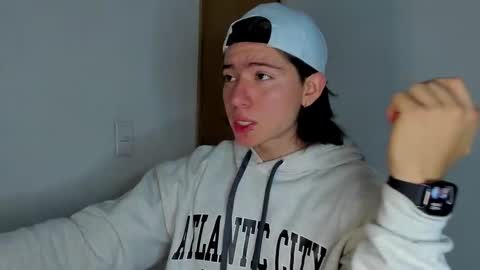 Snapshot of angelbennet_ chatting on 11/18/25, 01:22 Angel Bennet online show from 11/18/25, 01:22