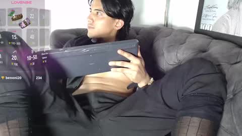 Angel Bianchi online show from 12/27/24, 10:48