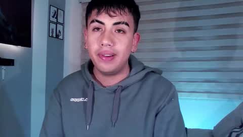 angelboy_01 online show from 09/23/25, 05:10