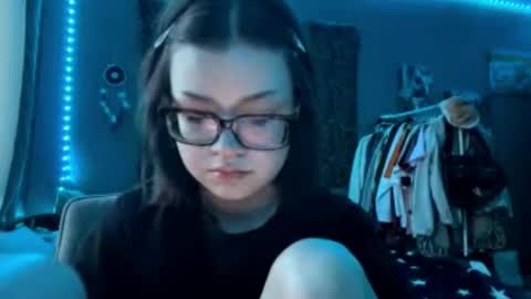 Snapshot of angelcatier chatting on 06/03/26, 05:29 angelcatier online show from 06/03/26, 05:29