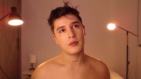 Snapshot of angelcossio chatting on 11/06/25, 01:17 Angel online show from 11/06/25, 01:17