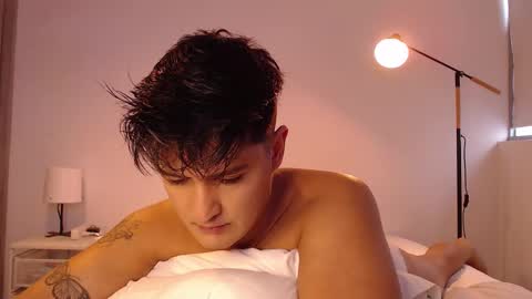 Snapshot of angelcossio chatting on 12/13/25, 07:53 Angel online show from 12/13/25, 07:53