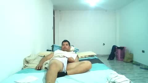 Snapshot of angeldavid90 chatting on 09/13/25, 04:51 angeldavid90 online show from 09/13/25, 04:51