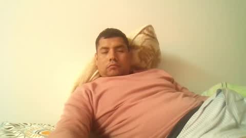 Snapshot of angeldavid90 chatting on 09/27/25, 05:18 angeldavid90 online show from 09/27/25, 05:18