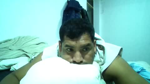 Snapshot of angeldavid90 chatting on 10/19/25, 01:50 angeldavid90 online show from 10/19/25, 01:50