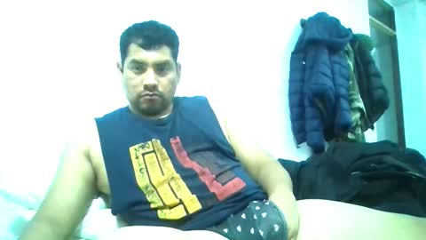 Snapshot of angeldavid90 chatting on 10/24/25, 02:41 angeldavid90 online show from 10/24/25, 02:41