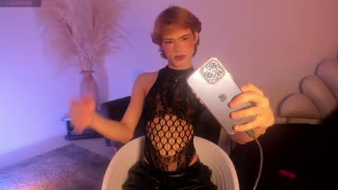 Snapshot of angeldoll_1 chatting on 06/12/26, 05:06 Angel Doll online show from 06/12/26, 05:06
