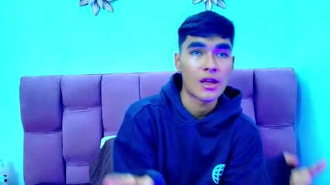 AngelduzZzt online show from 10/10/25, 12:37