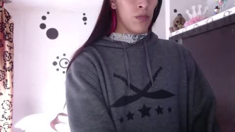 angele online show from 03/07/25, 08:22