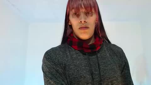 angele online show from 10/15/25, 07:47