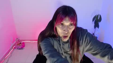 angele online show from 10/29/25, 07:37