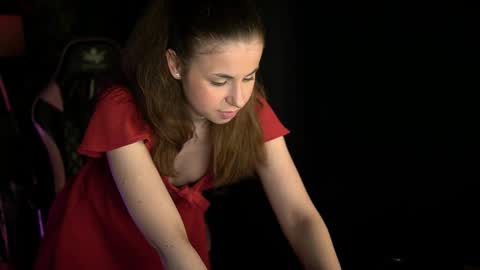Snapshot of angeles_08 chatting on 05/26/26, 09:16 Angel online show from 05/26/26, 09:16